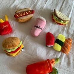 P.L.A.Y. Hondenspeelgoed International Classic - Sushi -Hond winkel image 5969